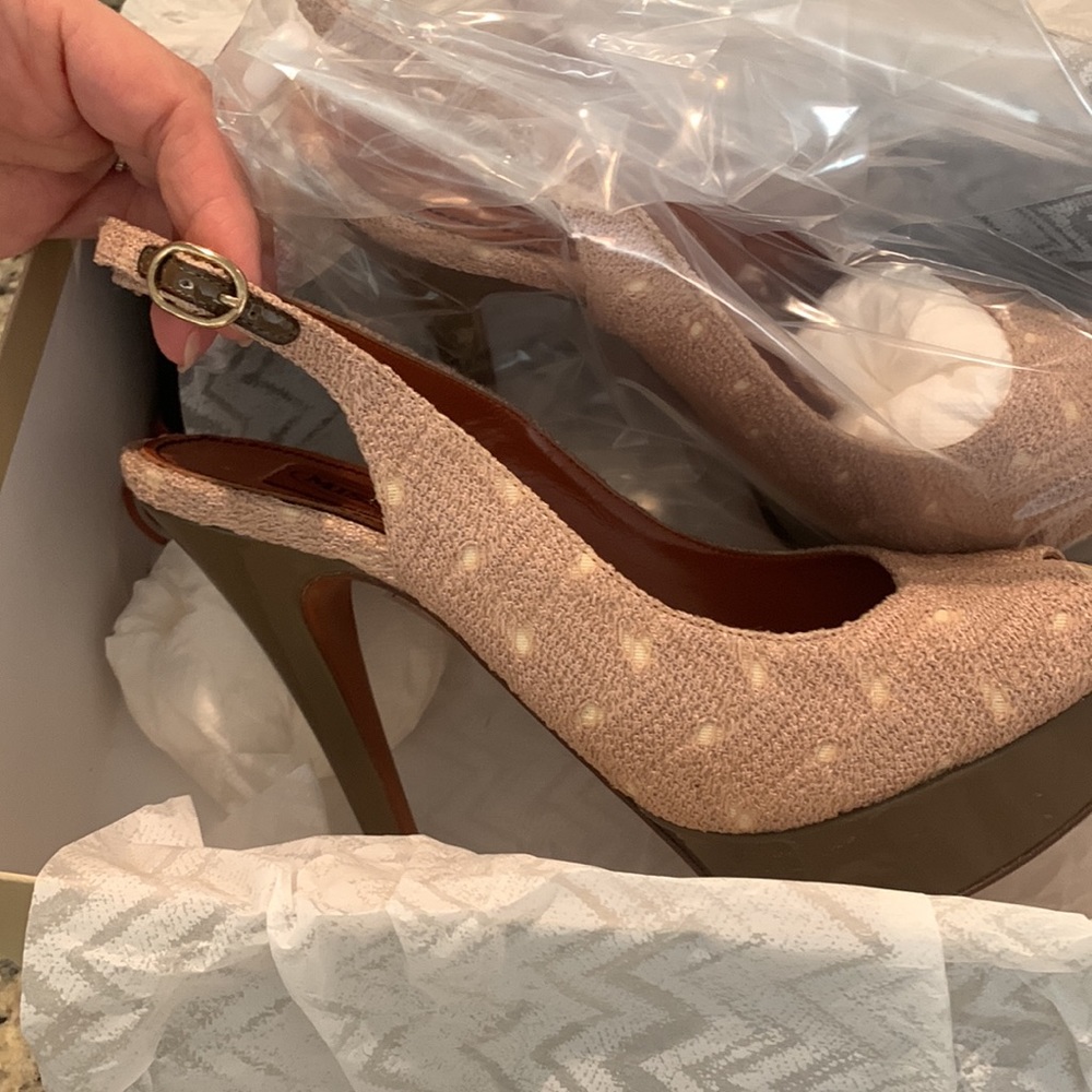 New in box Missoni beige and mauve heels. EU size 38/US size 7.5